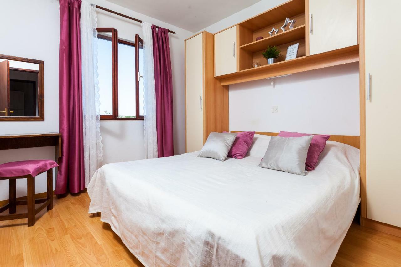 Apartments Dajna Vela Luka Eksteriør billede